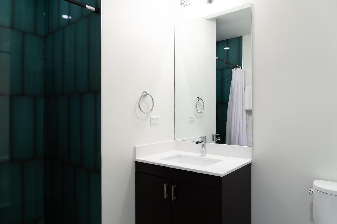 The Plymouth Deluxe Suites By Sonder Aparthotel