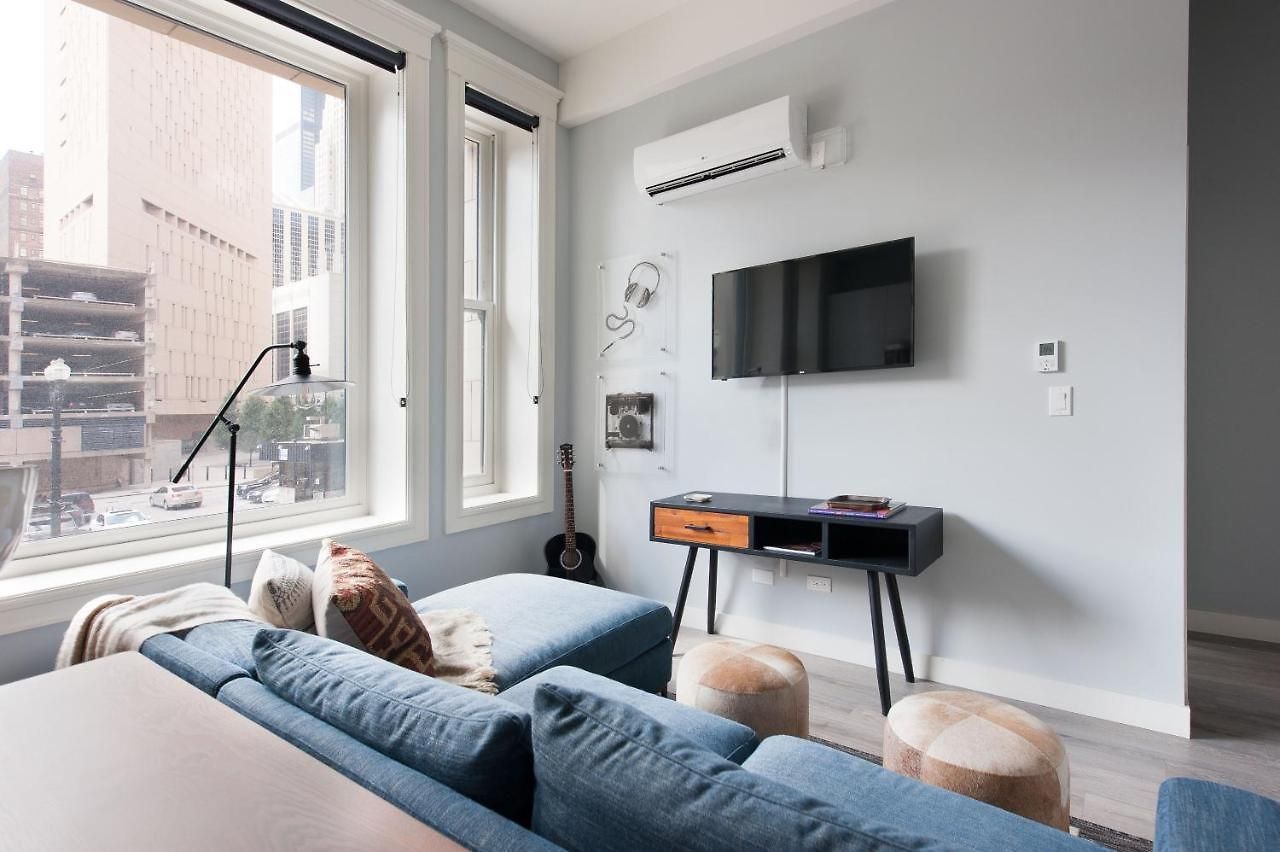 The Plymouth Classic Suites By Sonder Aparthotel Chicago