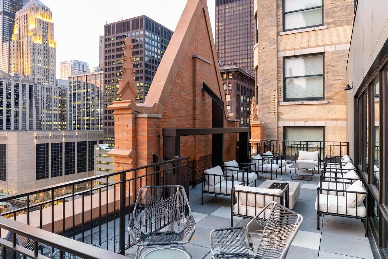 Aparthotel The Plymouth Luxury Suites By Sonder Chicago