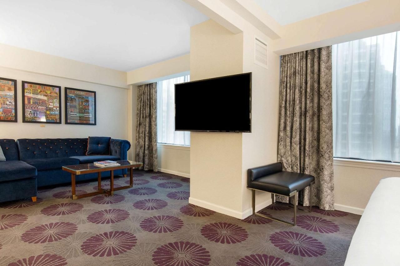 The Collection Magnificent Mile 4*