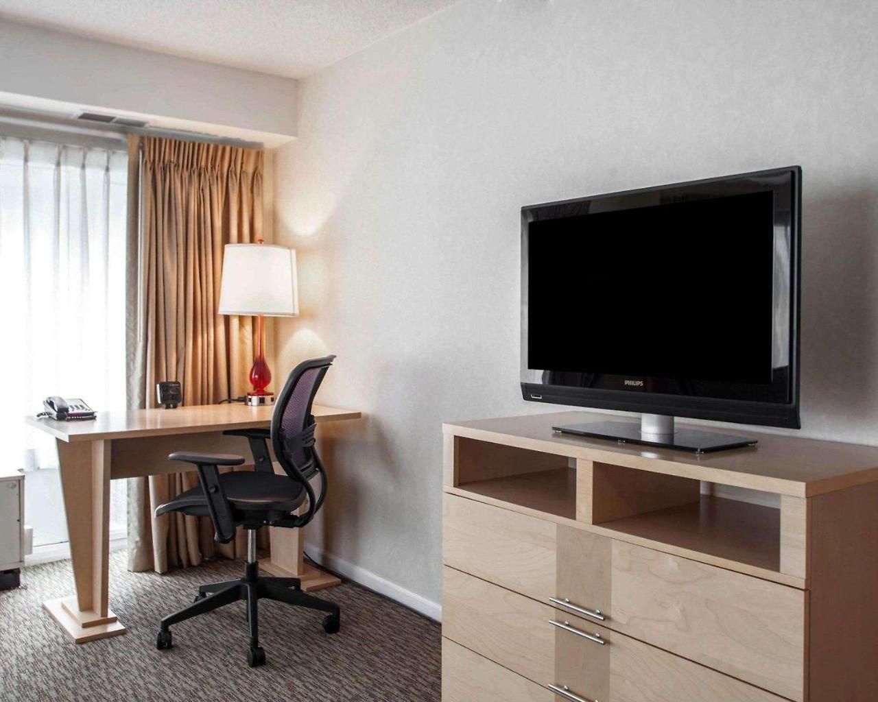 Hotel Comfort Michigan Avenue 3*