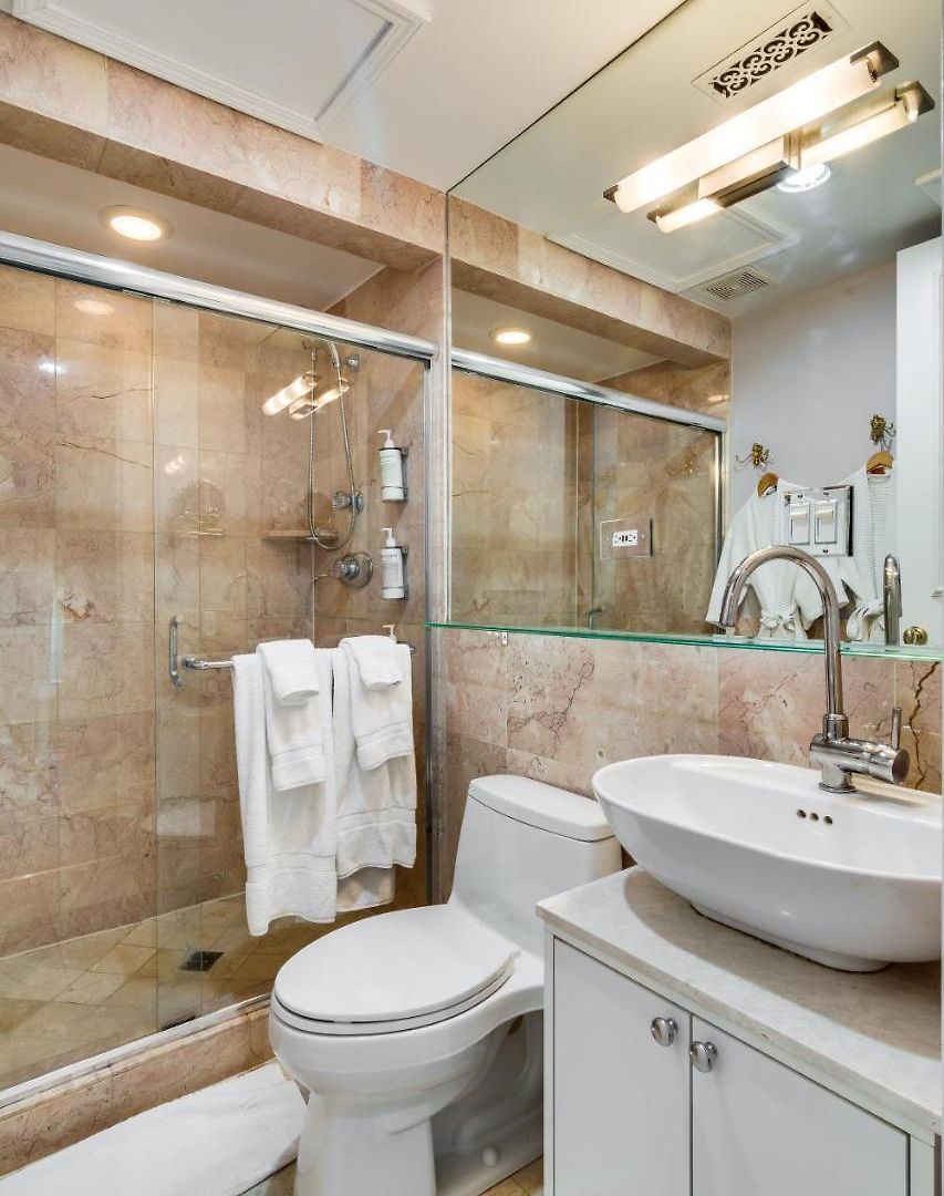 The Golden Arm (adults Only) Inn Chicago