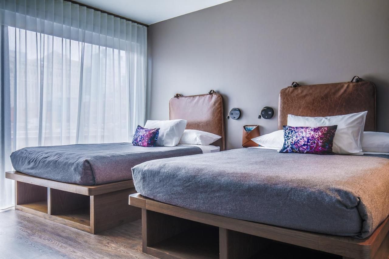 Hotel Moxy Downtown 3*