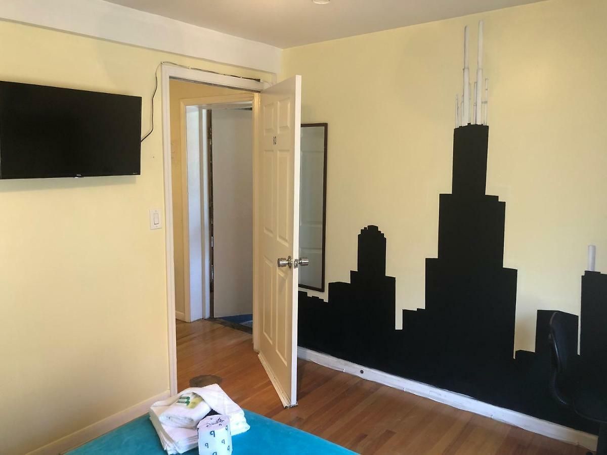 Homestay Hollywood Llc Chicago