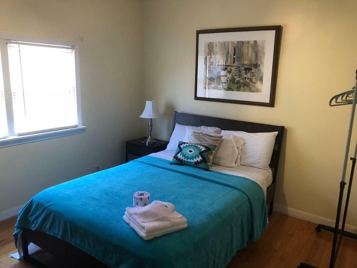 Homestay Hollywood Llc Chicago