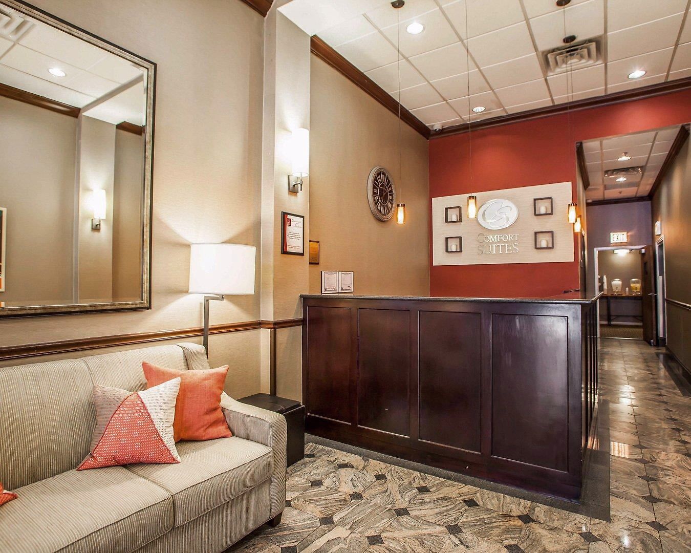 Comfort Michigan Avenue Hotel