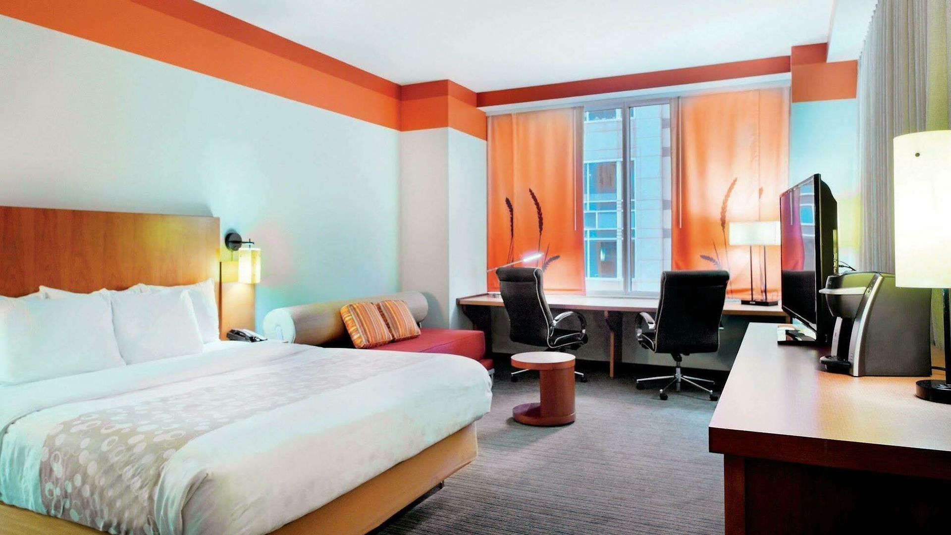 La Quinta & By Wyndham Downtown 3*