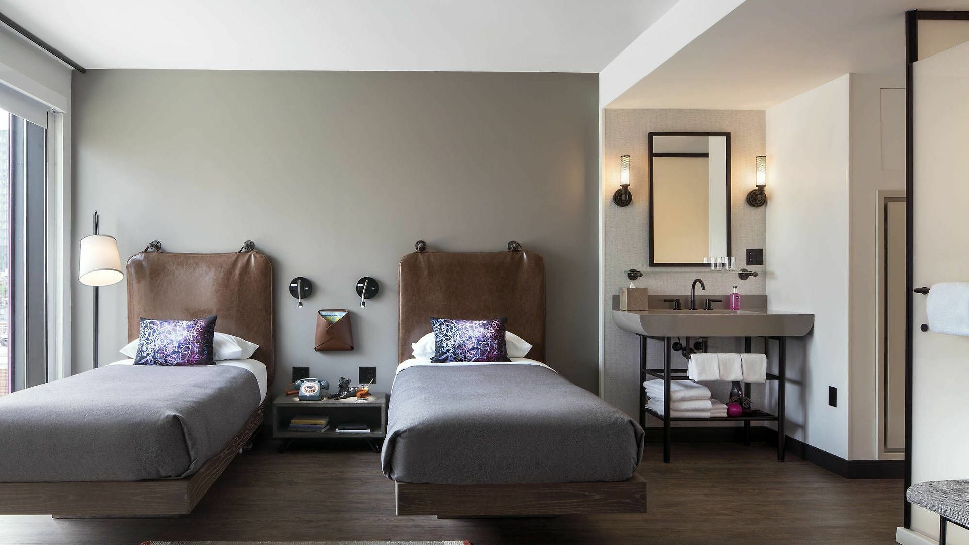 Moxy Downtown Hotel Chicago