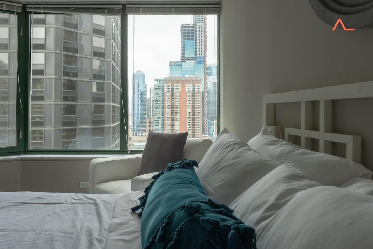 Envitae 3br Downtown Luxurious Views & Pool