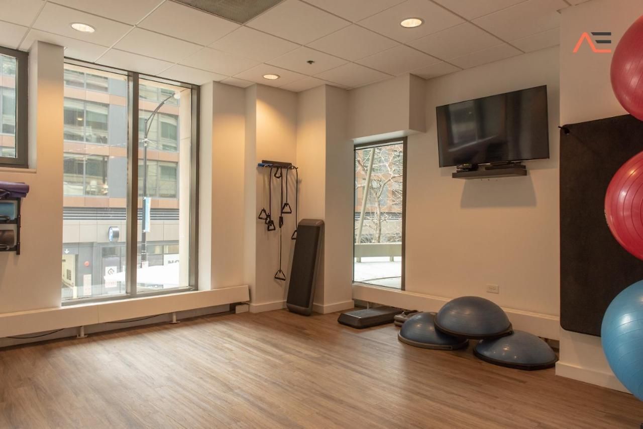 Envitae 3br Downtown Luxurious Views & Pool Chicago