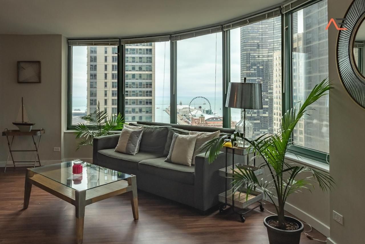 Envitae 3br Downtown Luxurious Views & Pool Apartment