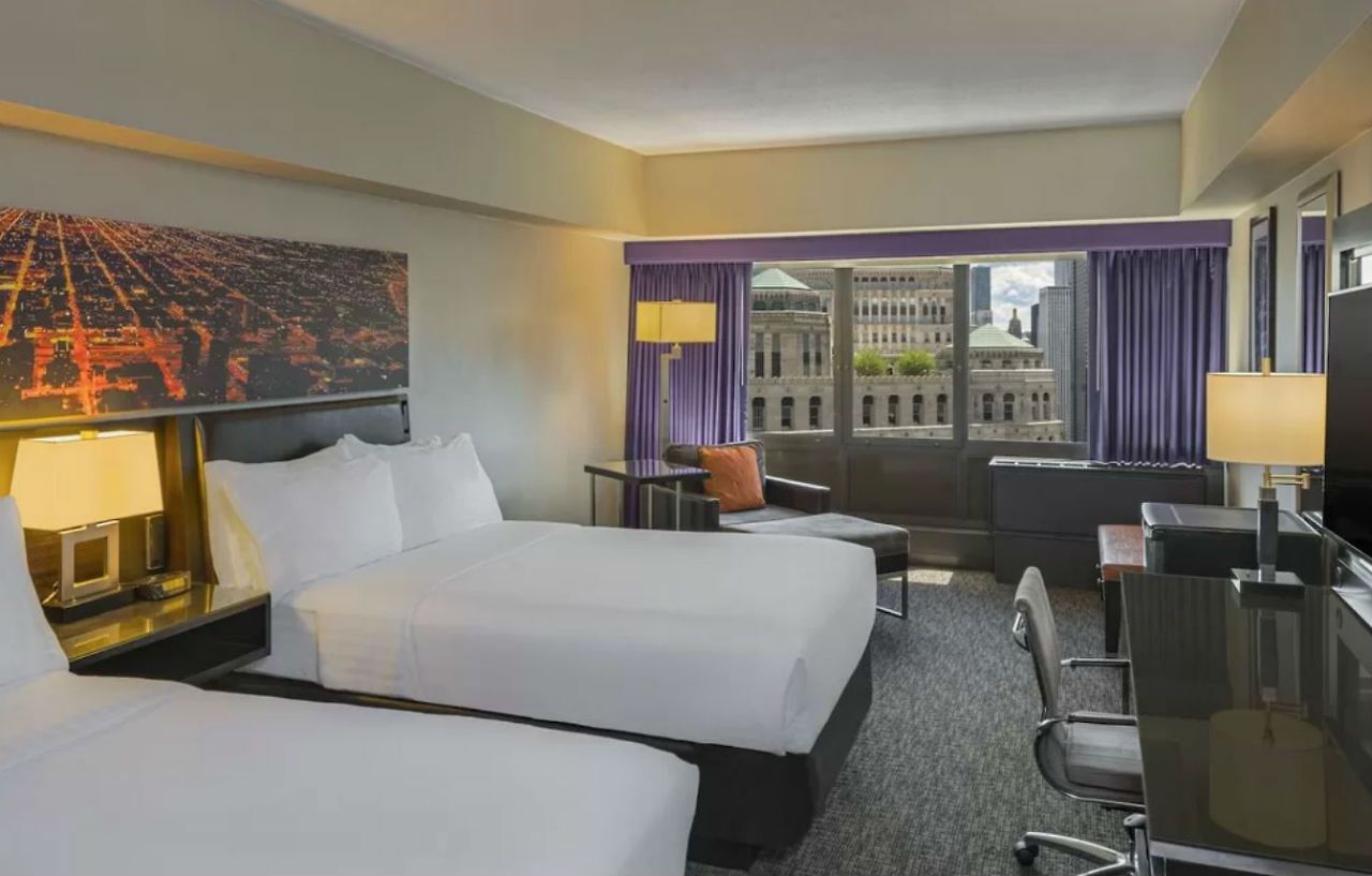 Hotel Mart Plaza River North, An Ihg 4*