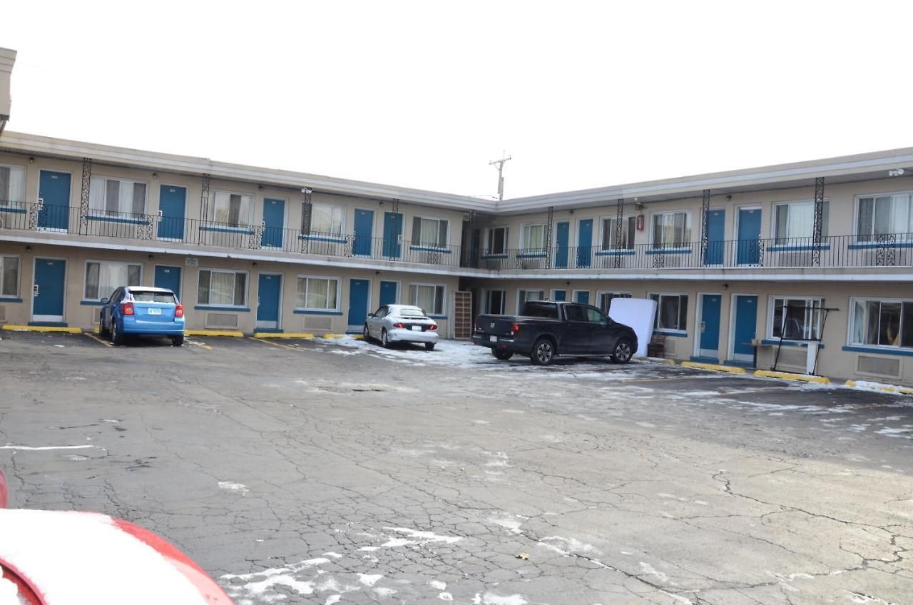 Aloha Motel 2*