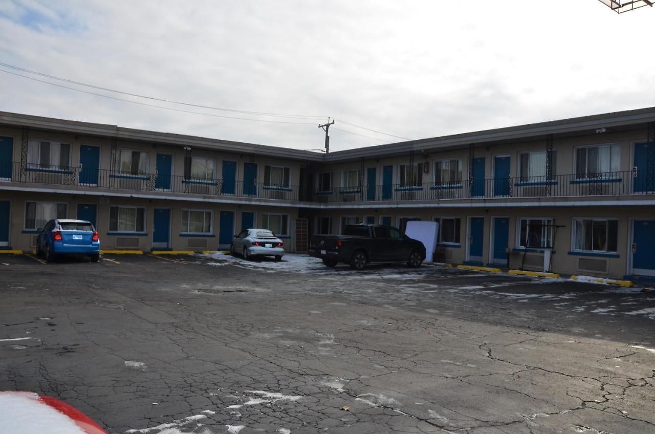 Aloha Motel Chicago