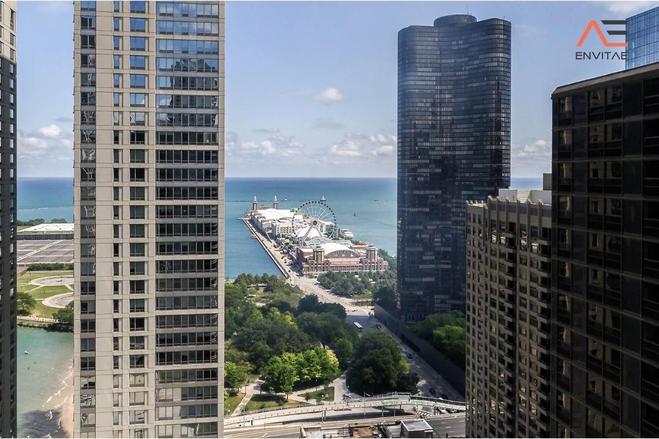 Apartment Captivating With Pier Views, Pool And Gym