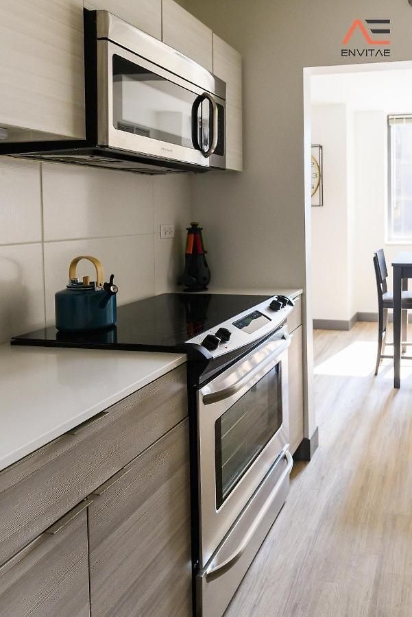Envitae 2br Vibrant High-rise Penthouse Apartment