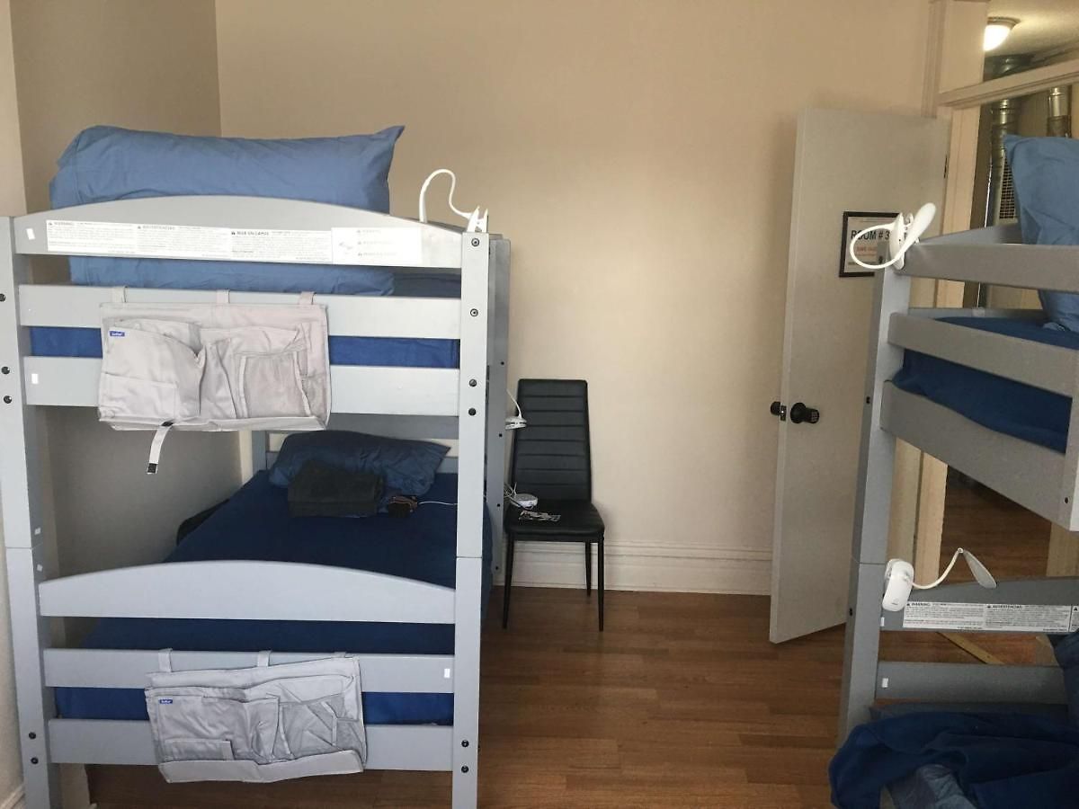 Male One Bunk Historic Pullman $450 Per Month, Free Wifi * Chicago