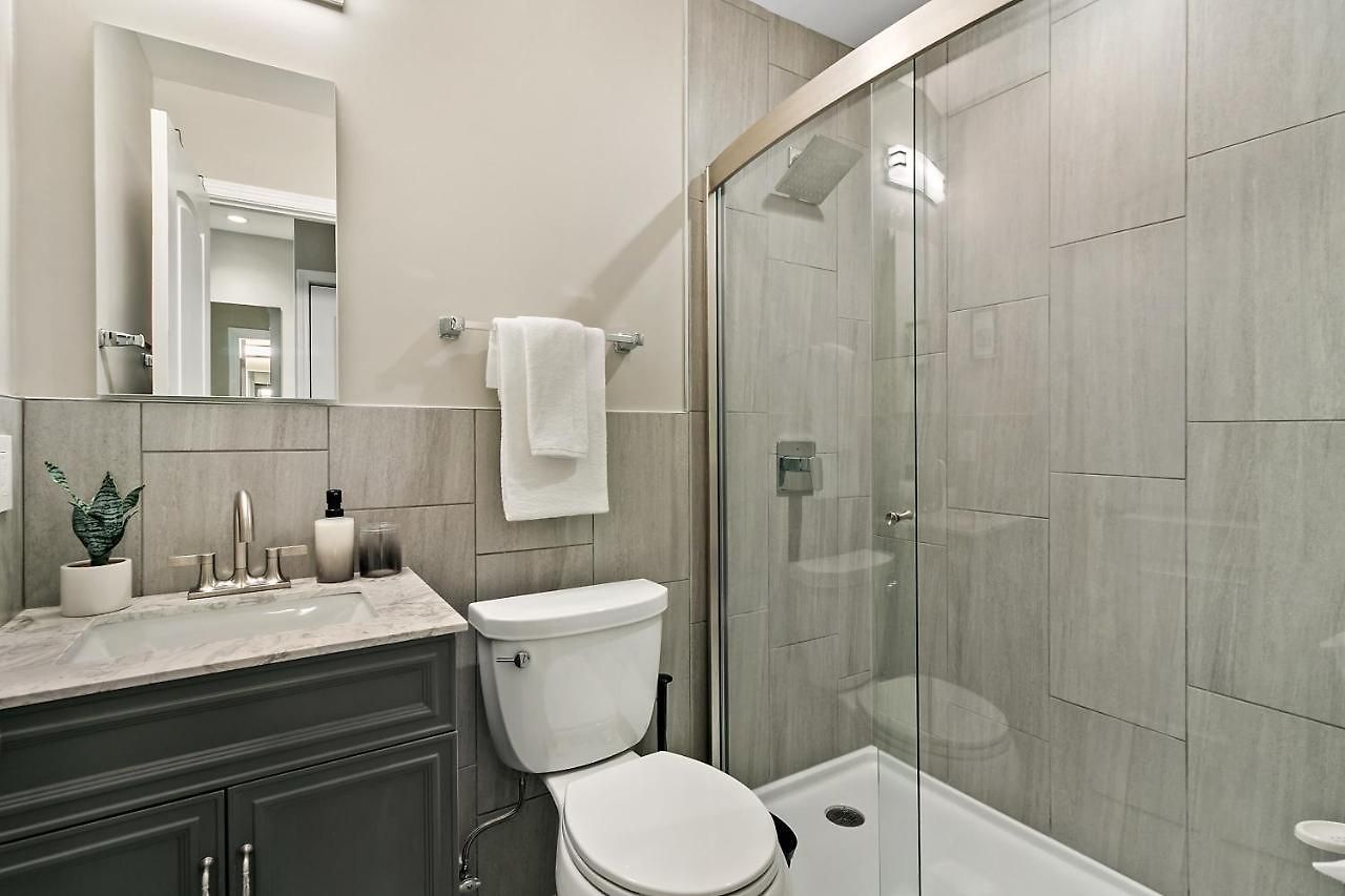 In Close To Boystown - Oakdale 204 Rep Apartment *