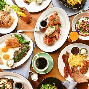 Aloft Chicago Downtown River North