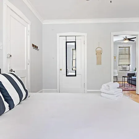 1br Modern Close To Shops & Restaurants - Belmont C6 * Chicago