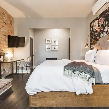 Wicker Park Bed & Breakfast Chicago