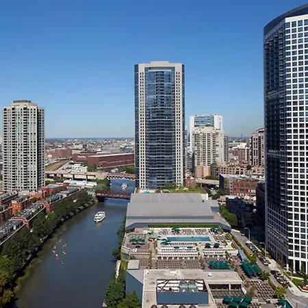 Mart Plaza River North, An Ihg 4*