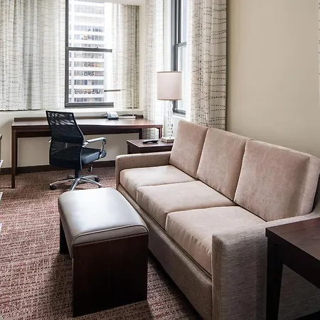 Hotel By Marriott Downtown/loop