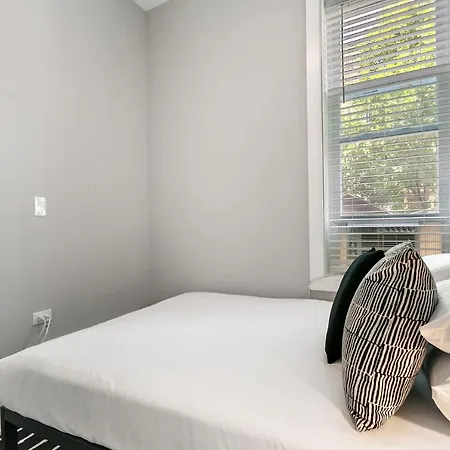 2br Comfy And Stylish In West Town - Erie 1r * Chicago