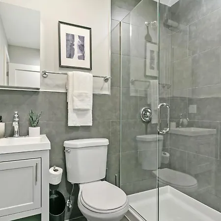 Apartment 2br Comfy And Stylish In West Town - Erie 1r *