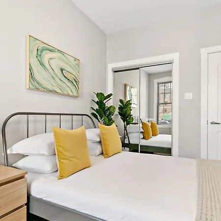 Newly Renovated 1br In Ideal Location - Belmont E1 * Chicago