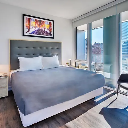Hotel Level - Old Town Chicago