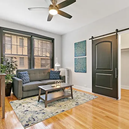 Apartment Newly Renovated 1br In Ideal Location - Belmont E1