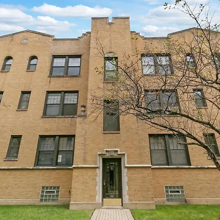 Newly Renovated 1br In Ideal Location - Belmont E1 * Chicago