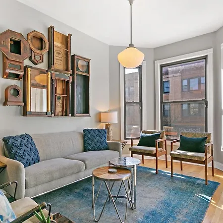 Apartment Stylish 2br Pad With Up-to-date Comforts - Halsted Rep Chicago