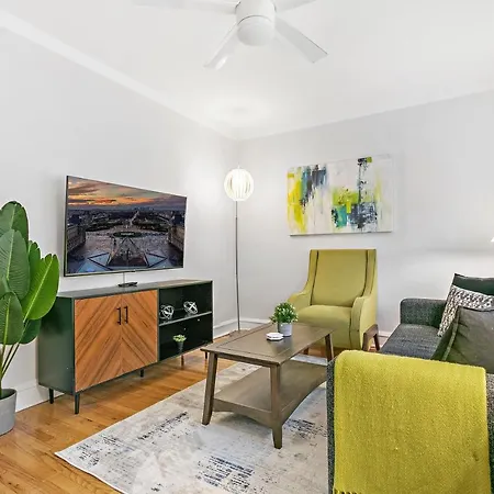 Apartment Conveniently Located 1br - Marshfield E2 *