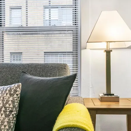 Apartment Conveniently Located 1br - Marshfield E2 *