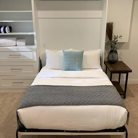 Apartment Flat In The Heart Of Downtown