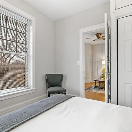 Comfy 2br Near Wrigley Field - Grace 3