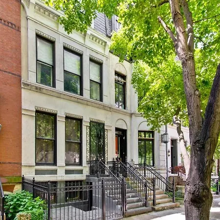 Historic Luxury Townhouse In Downtown *