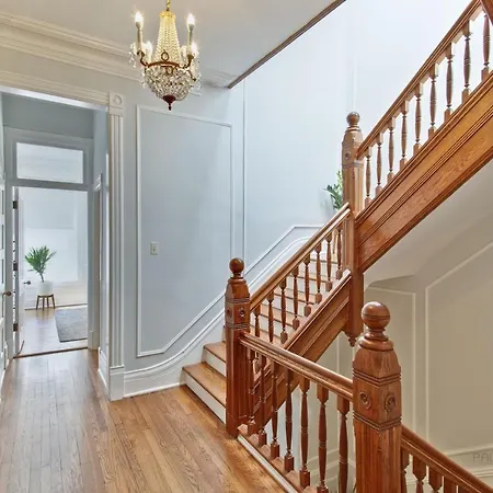 Historic Luxury Townhouse In Downtown Holiday home Chicago