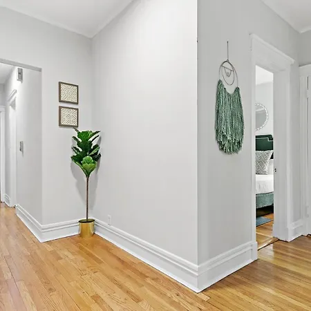 Apartment Indulging 2br In Festive Boystown - Buckingham 1