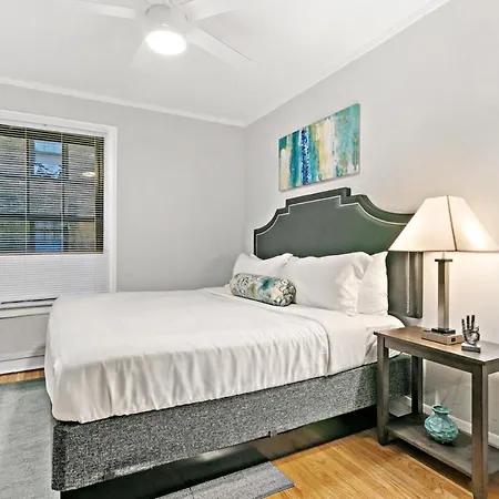 1br Modern Lakeview Close To Dining - Oakdale 2s Apartment Chicago