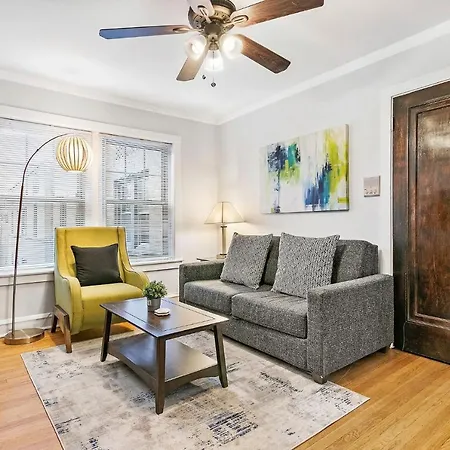 Vibrant 1br In Roscoe Village - Marshfield N3 Apartment *
