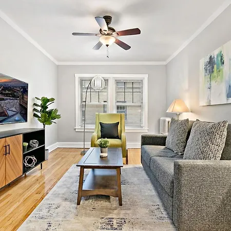 Apartment 1-bedroom Cozy & Modish - Marshfield W2 Rep Chicago