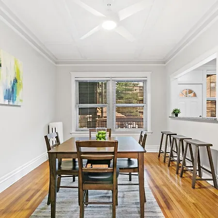 Indulging 2br In Festive Boystown - Buckingham 1