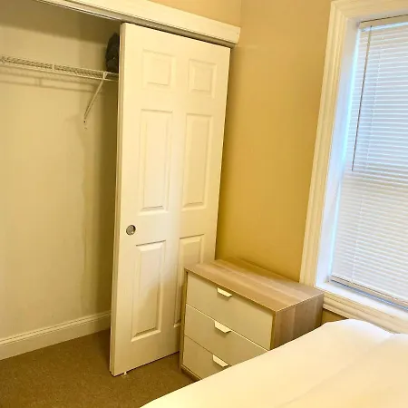 Apartment Entire Modern 2 Bedroom Chicago