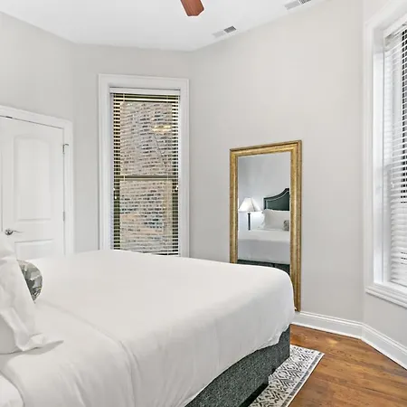 Apartment 3br Perfect Getaway - Newport 2 Chicago