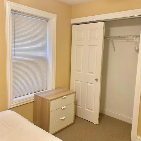 Entire Modern 2 Bedroom Apartment Chicago