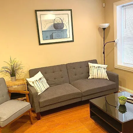 Apartment Entire Modern 2 Bedroom Chicago