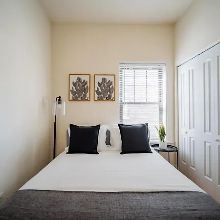 3-bedroom Gem With In-unit Laundry - Lawndale 1 * Chicago